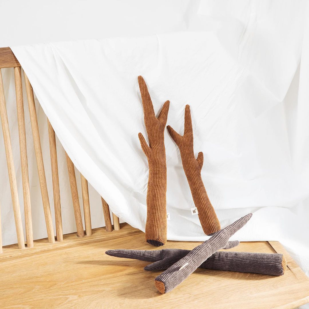 WALNUT WOOD CATNIP TOY