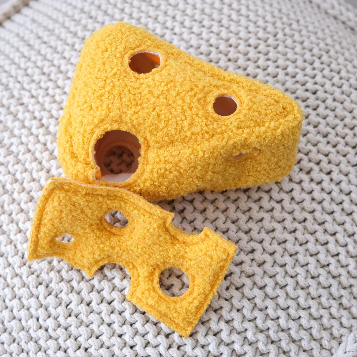 FROMAGE Nosework + Crinkly Toy
