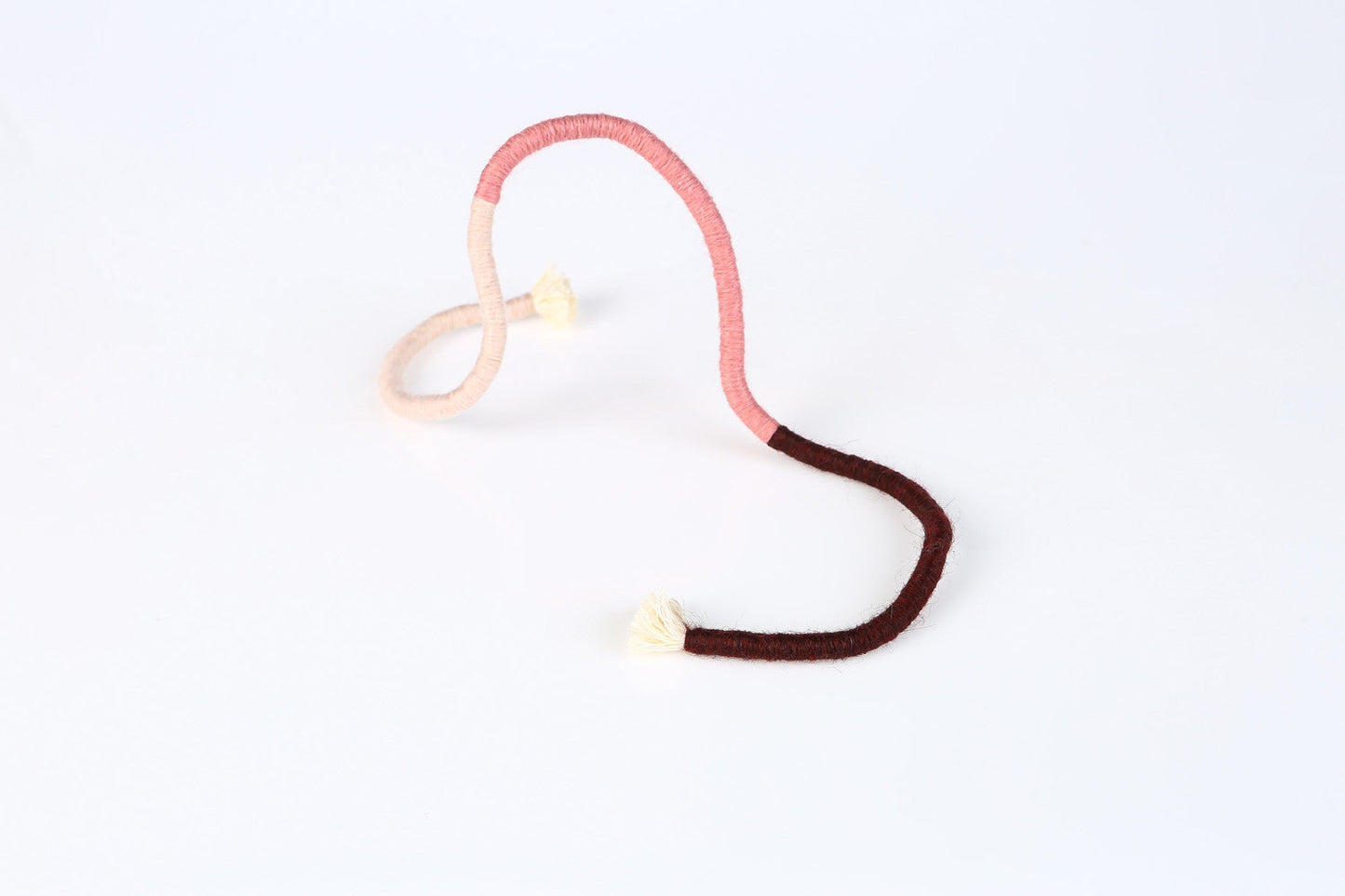 EARTHWORM CATNIP TOY