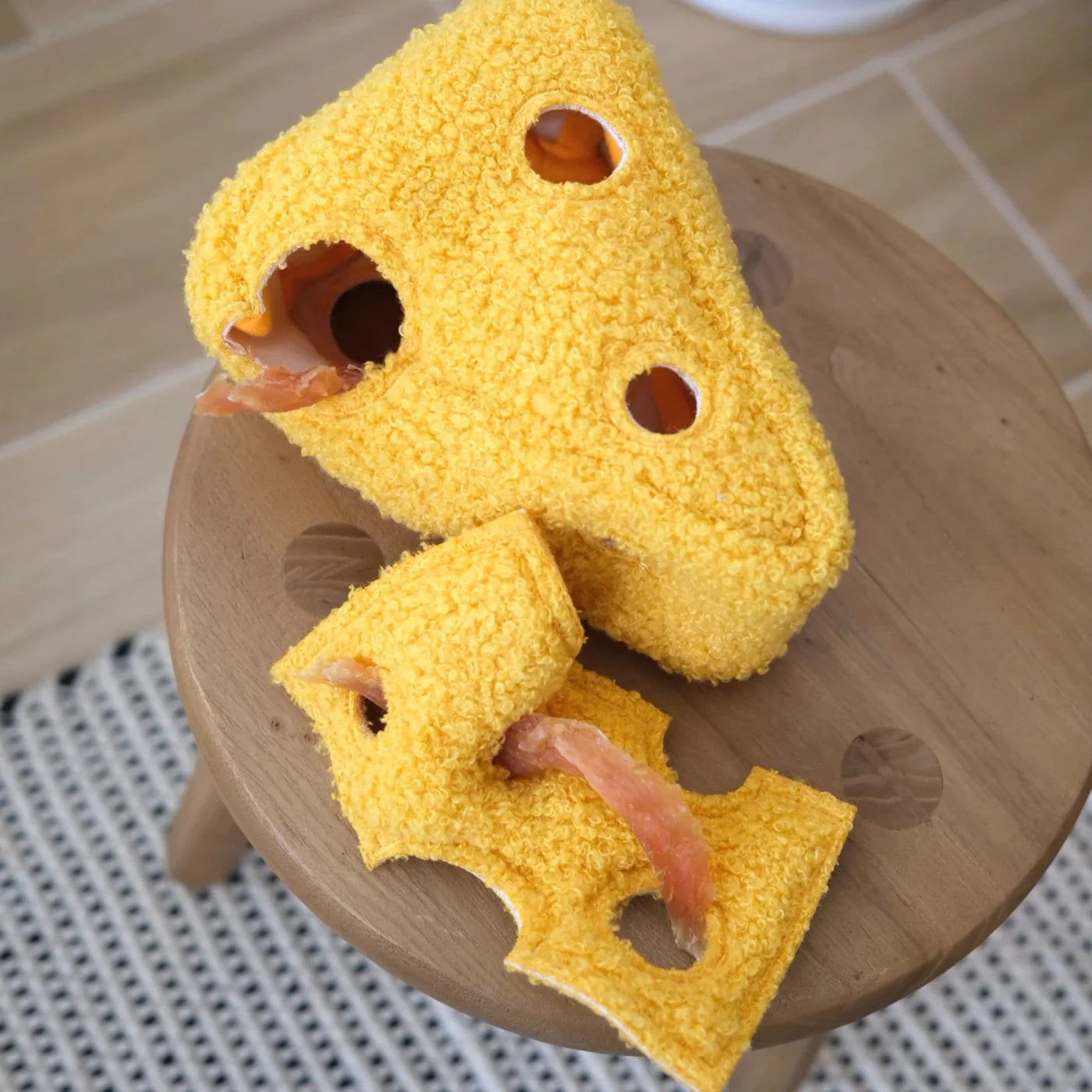 FROMAGE Nosework + Crinkly Toy