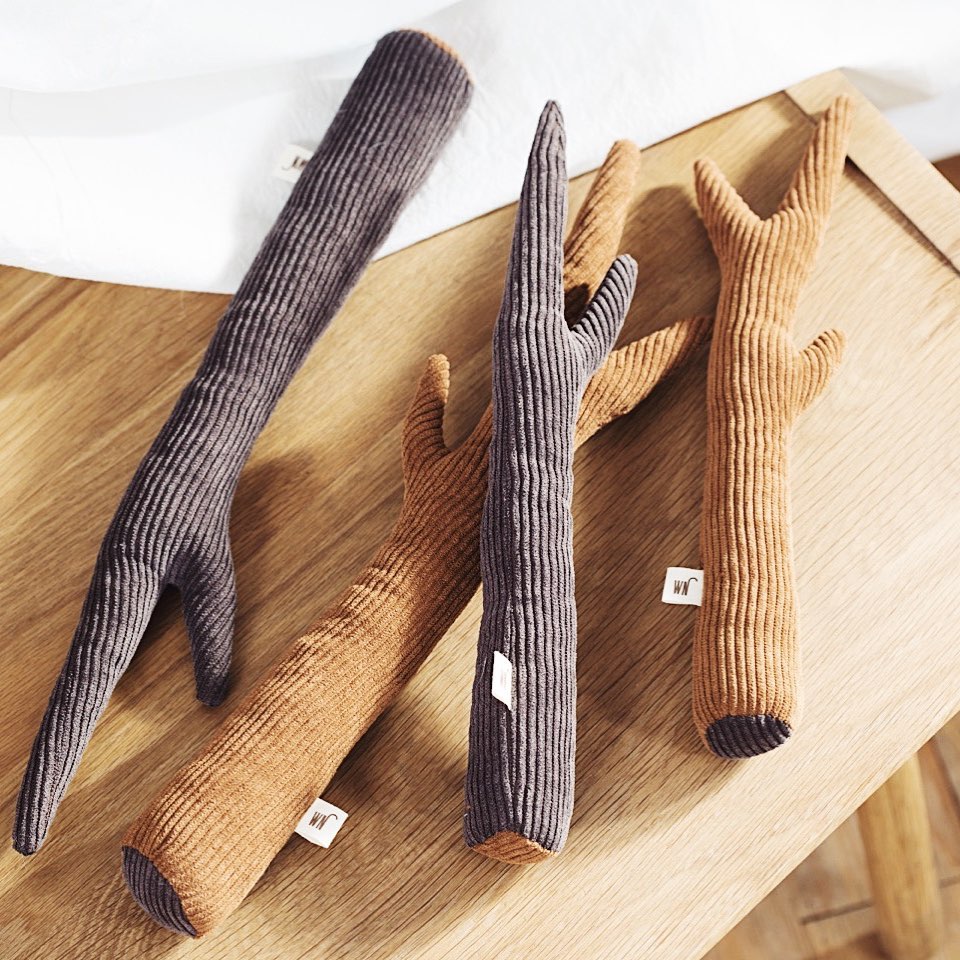 WALNUT WOOD CATNIP TOY